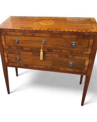 Comoncino da ingresso lastronato con intarsio