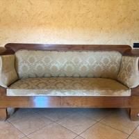 Divano antico in legno