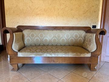 Divano antico in legno