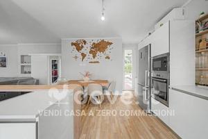 Villetta a schiera di 135 m² con 4 locali e box au