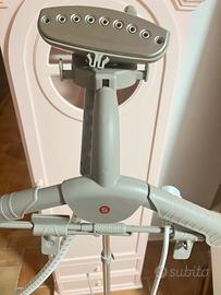 Ferro da stiro verticale della Singer.