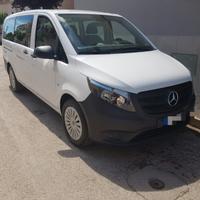 Noleggio Mercedes Vito Tourer Long Furgone 9 Posti