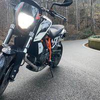 KTM 690 Duke - 2012