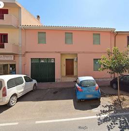 Casa con corte interna