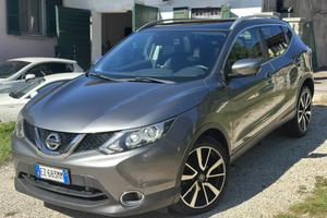 Nissan QASHQAI 1.6 dCi TEKNA TETTO FULLOPT 360CAM