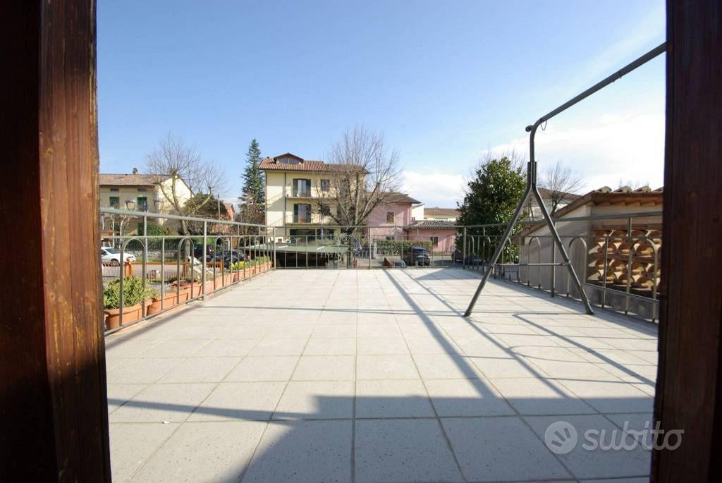 Appartamento di 114 m² con 4 locali e box auto a S - Vista 2
