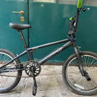 Bici BMX bambino