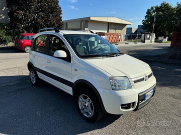 Fiat Panda 1.3 MJT 16V DPF 4x4 Climbing neopatenta