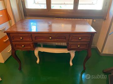 Scrivania 5 cassetti