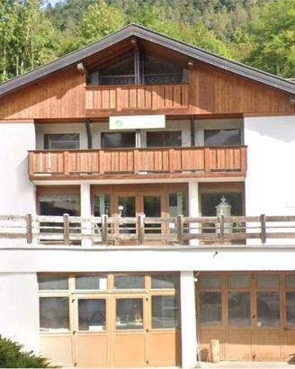 Immobile in asta di 1061 m² con più di 5 locali a 