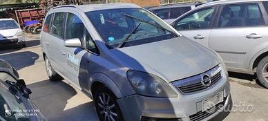 Ricambi Opel Zafira B anno 2006 cil. 1.9 CDTI