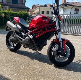 Ducati monster 696+