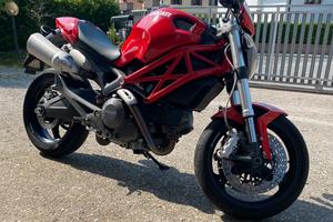 Ducati monster 696+