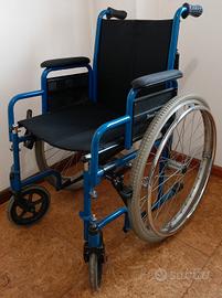 Sedia a rotelle pieghevole 
