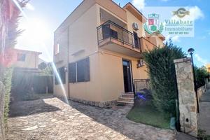 Villetta a schiera 5 vani-2 cucine-2 wc-piscina