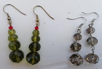 2 paia di orecchini pendenti 