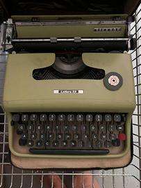 Olivetti lettera 22 macchina da scrivere