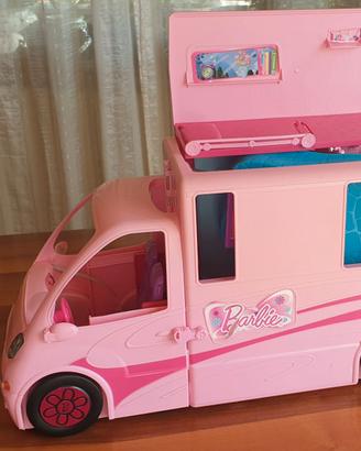 Super Camper Barbie ( 60 x32 x 20)