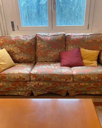 DIVANI “marca FRAU“ IN TESSUTO