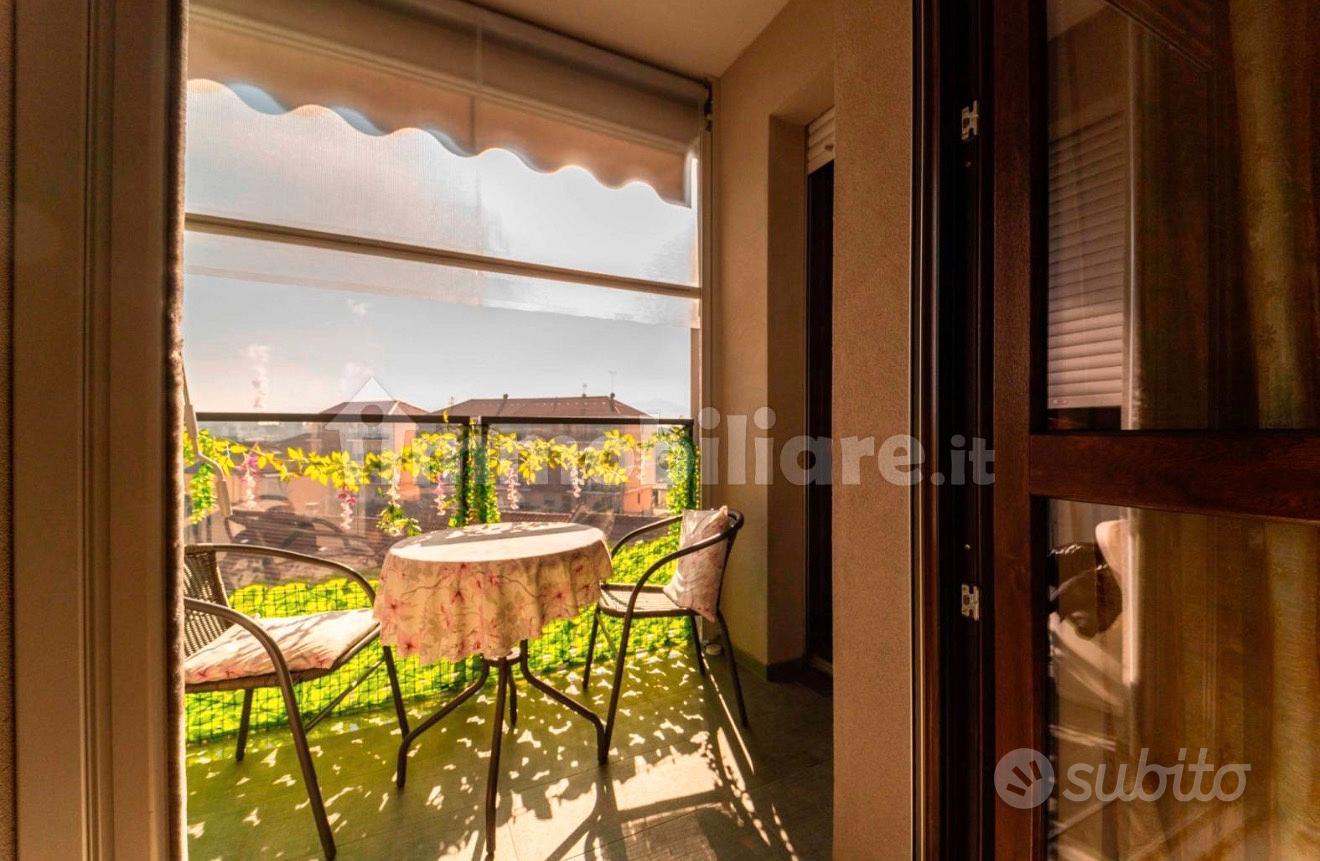 Luminoso appartamento con mansarda a ampi terrazzi - Vista 3