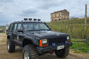 Jeep cherokee xj benzina