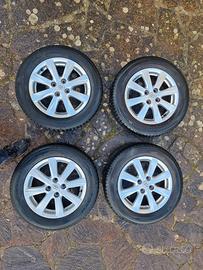 SET 4 x Cerchi lega toyota Yaris Originali+Gomme