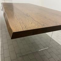 Tavolo in legno e cristallo