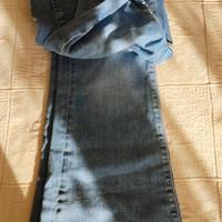 jeans motivi flare fit vita alta 