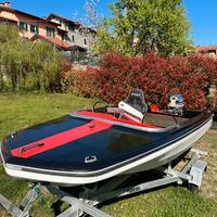 Barca riverniciata con 2 motori 25 Cv con Carrello