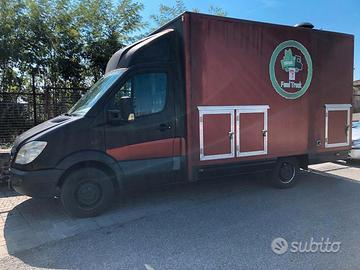 Furgone ad uso negozio