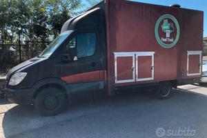 Furgone ad uso negozio