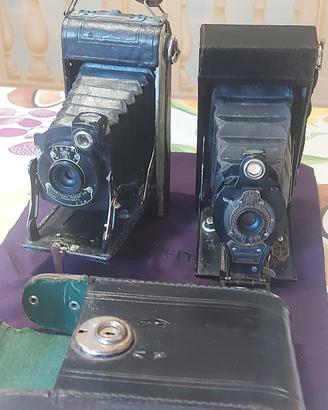 Coppia Fotocamere Vintage KODAK a Soffietto – Ered