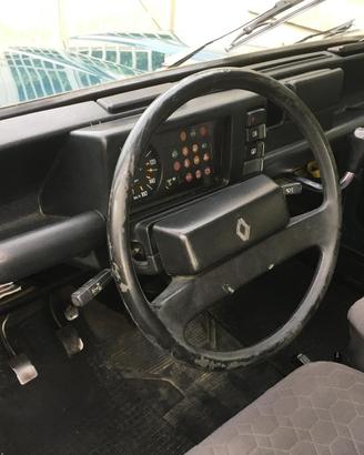 Renault 4