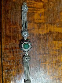 Bracciale con centrale di pietre vintage