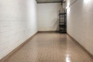 Locale Magazzino Rimessa Garage