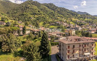 TRE LOCALI IN CENTRO