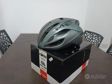 casco met rivale 