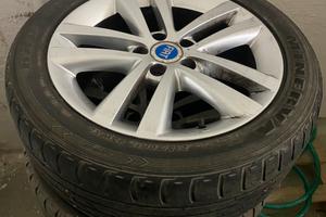 4 cerchi  R17 con gomme fiat croma