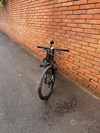 Mountain Bike B'TWIN Rockrider 700