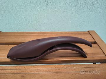 schiaccianoci Tupperware 