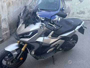 Xadv750
