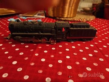 Locomotiva porta carbone e motrice 