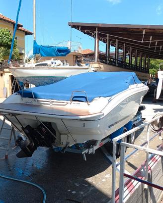 Sea Ray 230 OVSS