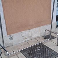 APPENDI ABITI CROMATI COME NUOVI