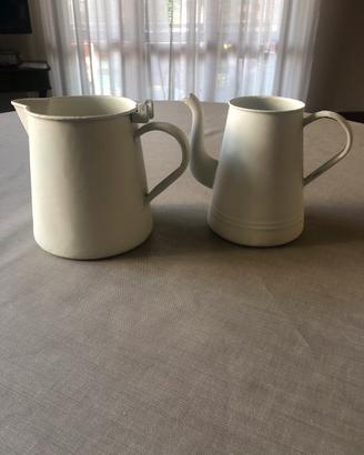 Caffettiera e lattiera vintage