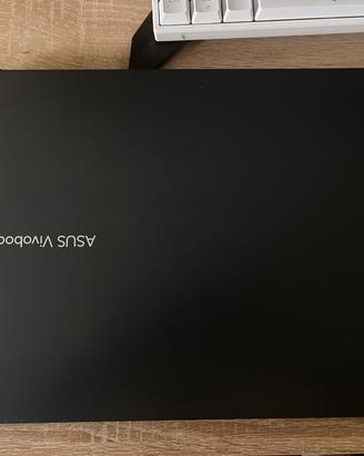ASUS Vivobook 16