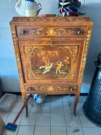 Secretaire In stile Luigi XV intarsiato in noce ho