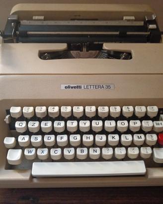 macchina da scrivere olivetti 
