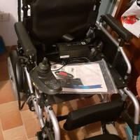 Sedia a rotelle elettrica 