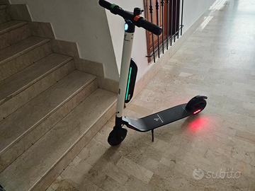 Monopattino Elettrico Segway Ninebot ES4